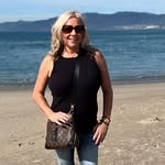 Deanna Holley - @deannaholley2002 - Instagram