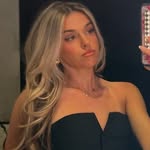 Deanna Lebotesis - @deannalebotesis - Instagram