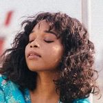 Deanna Ross - @abackwardglance - Instagram