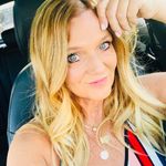 Deanna Ryan - @deedeelee3232 - Instagram