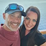 DeAnna Wood Wall - @fitbrunettemom - Instagram