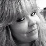 Deanne Armstrong - @darmstr2019 - Instagram