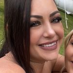 Deanne Jones - @deannejones88 - Instagram