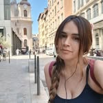 Deb Gonzalez - @deb_gzlz - Instagram