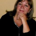 Deb Hutton - @somebeachsomewhere - Instagram