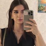 Deborah Ogden - @alina._vv - Instagram
