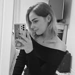 Debora Chiara Schellino Costa - @debschellino - Instagram