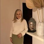 Deb Webb - @villamewalidebwebb - Instagram