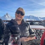 Debra Webb - @debwebb67 - Instagram