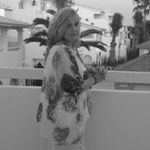 Debbie Burrows - @debbuzzer - Instagram