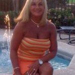 Debbie Byerly - @debbielovescats - Instagram