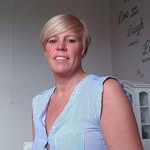 Debbie Christer - @debbielvsdogs - Instagram