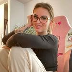 Debbie Dobbins - @debbiedobbins1956 - Instagram