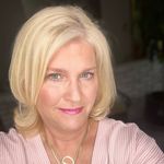 Debra Magill/Fashion and Makeup Over 50 - @debbie_mcmaster_magill - Instagram