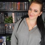 Debbie Victoria - @debbie_reads_ - Instagram
