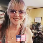 Debby Morris - @littlemisssocialmisfit - Instagram