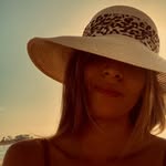 Debora Carrera - @deboracarrera - Instagram