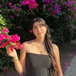 debora cortes - @_.debbie - Instagram