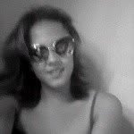 debora drummond - @deboraburguesinha - Instagram