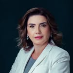 Débora Ferguson - @deboraferguson - Instagram