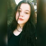 Débora Flores - @deh_floress - Instagram