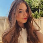 débora resende - @_deboragabriele - Instagram
