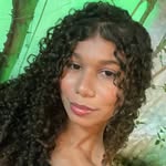 Débora Gomes - @_debora.gomez - Instagram