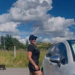 Débora Gomez - @debbi_gomez25 - Instagram