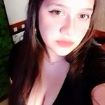 Debora Juarez - @deboravj99 - Instagram