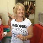 Debora Lovato - Facebook