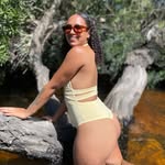 Débora Melo  - @deboramelo64 - Instagram