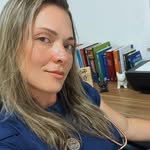Débora Melo - @dradeboramelomedvet - Instagram