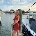Debora - @deborastone475 - Instagram