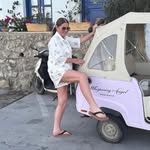 Deborah Cartwright - @debzthemoose - Instagram