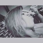 Déborah Decker - @deeborah_4085 - Instagram