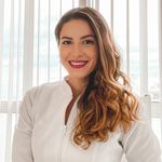 Deborah - @deborahmachadodentista - Instagram