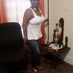 Deborah Elmore - @swananewhaven - Instagram