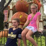 Deborah Cates Detz Goff - @bellesam9 - Instagram