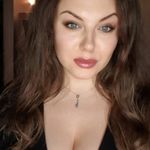 Deborah Ella - @deborah_hammord - Instagram
