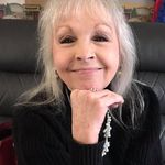 Deborah Poe - @deborah.poe.7121 - Instagram