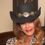 Deborah Powell - @deborahpowell1973 - Instagram