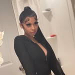@deborahvang249 - Instagram