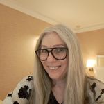 Deborah Volk - @devolk727 - Instagram