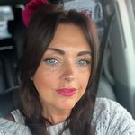 Debra Wake - @debilou5589 - Instagram
