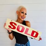 Deborah Wright-French - @sassysellspcb - Instagram