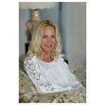 Debra Ball - @lovethosepaws_ - Instagram