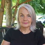 Debra Barlow - @debrab184 - Instagram