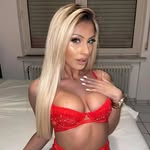 Debra Croft - @debra_cro - Instagram