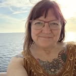 Debra Stover - @ebba_in_the_sunlight - Instagram