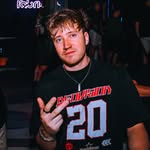 𝘿𝙚𝙘𝙡𝙖𝙣 𝙇𝙚𝙚 - @declannlee - Instagram